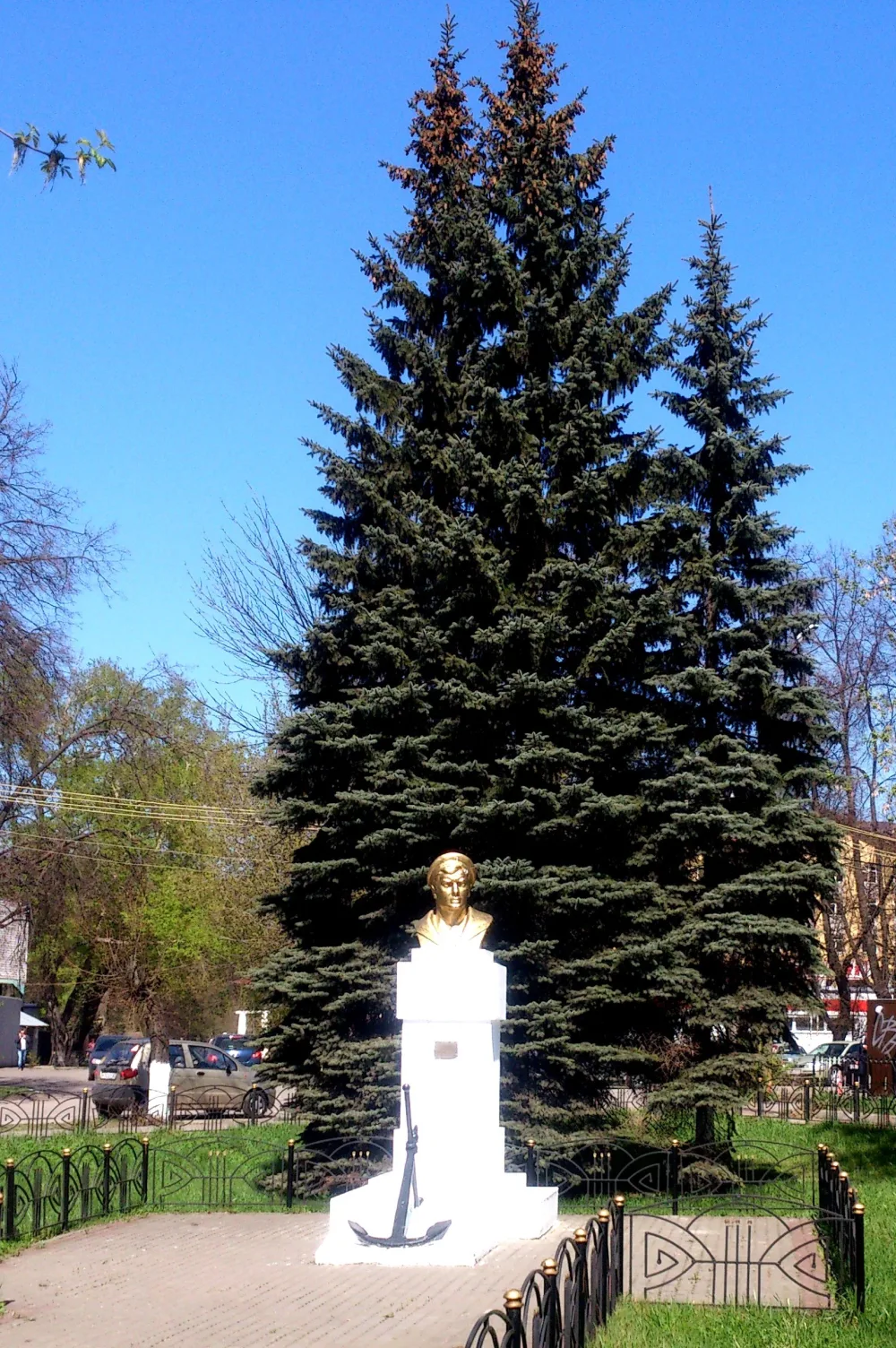 Памятник А.Г. Железнякову (Ногинск)