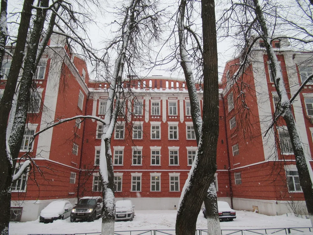 площадь Свободы 15