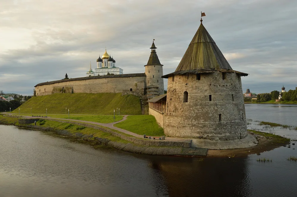 Плоская башня (Псков)