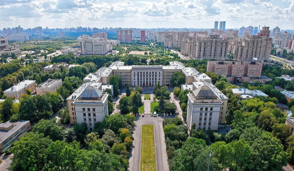 Биолого-почвенный корпус МГУ