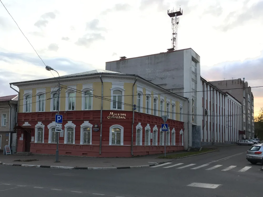 Общественное собрание (здание, где состоялось организационное собрание социалистического союза молодежи Череповца) (Череповец)