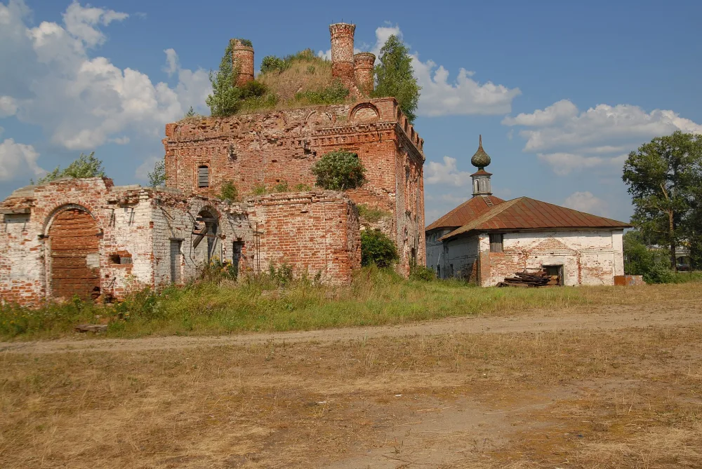 Ансамбль церкви Казанской Богоматери (Любим)