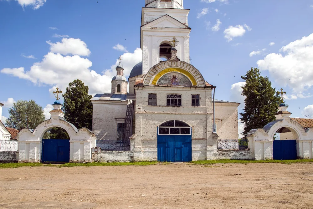 Ограда с воротами