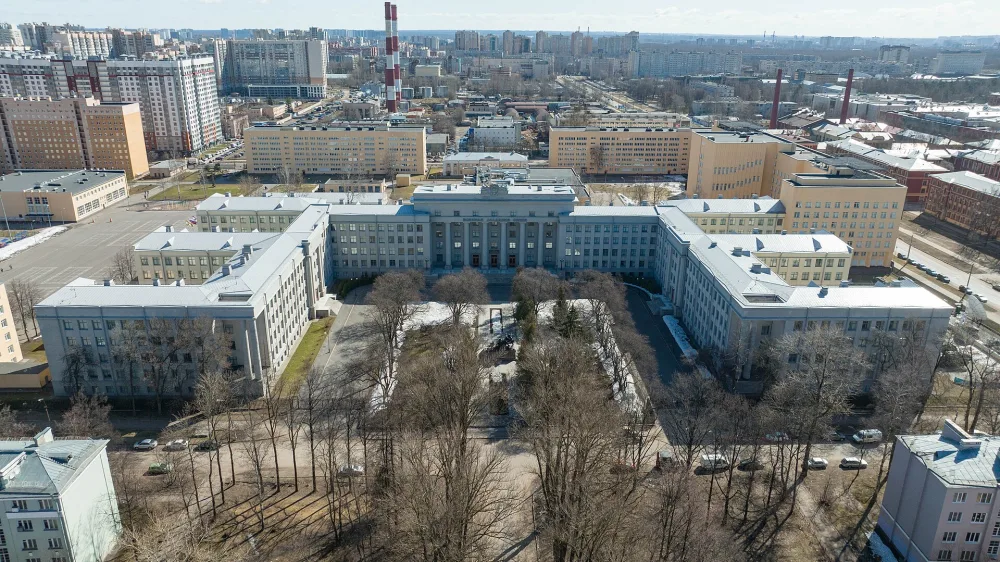 Главное здание Академии связи имени С.М. Будённого