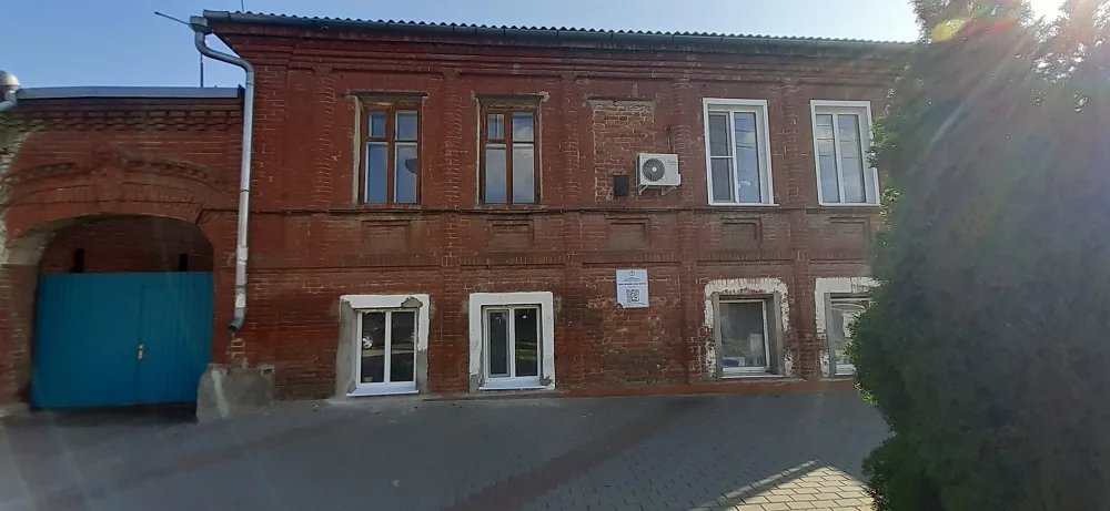Жилой дом при почте