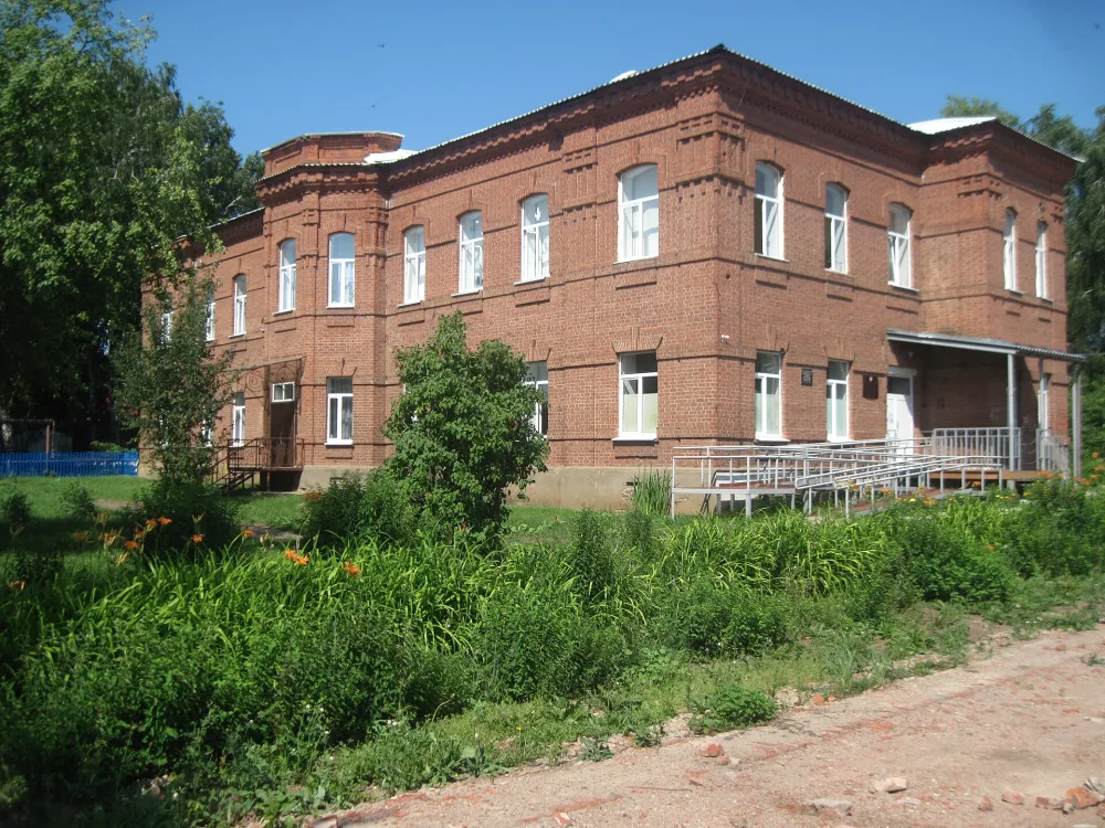 Главный корпус (Каракулино)