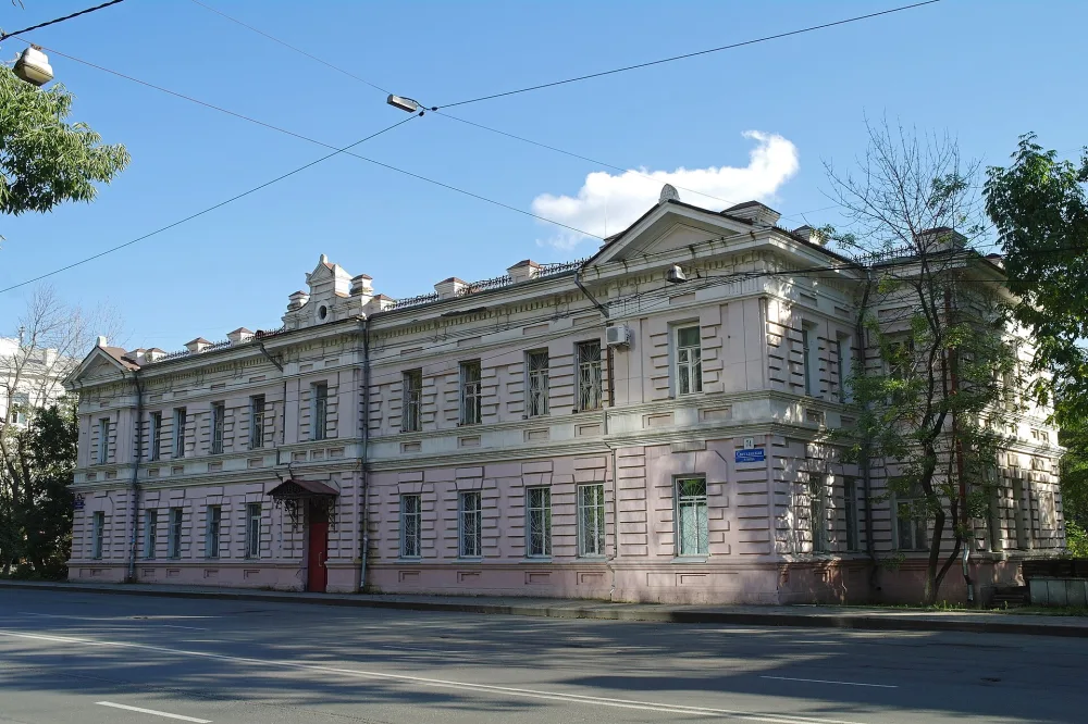 Жилой дом Сибирского флотского экипажа (Владивосток)