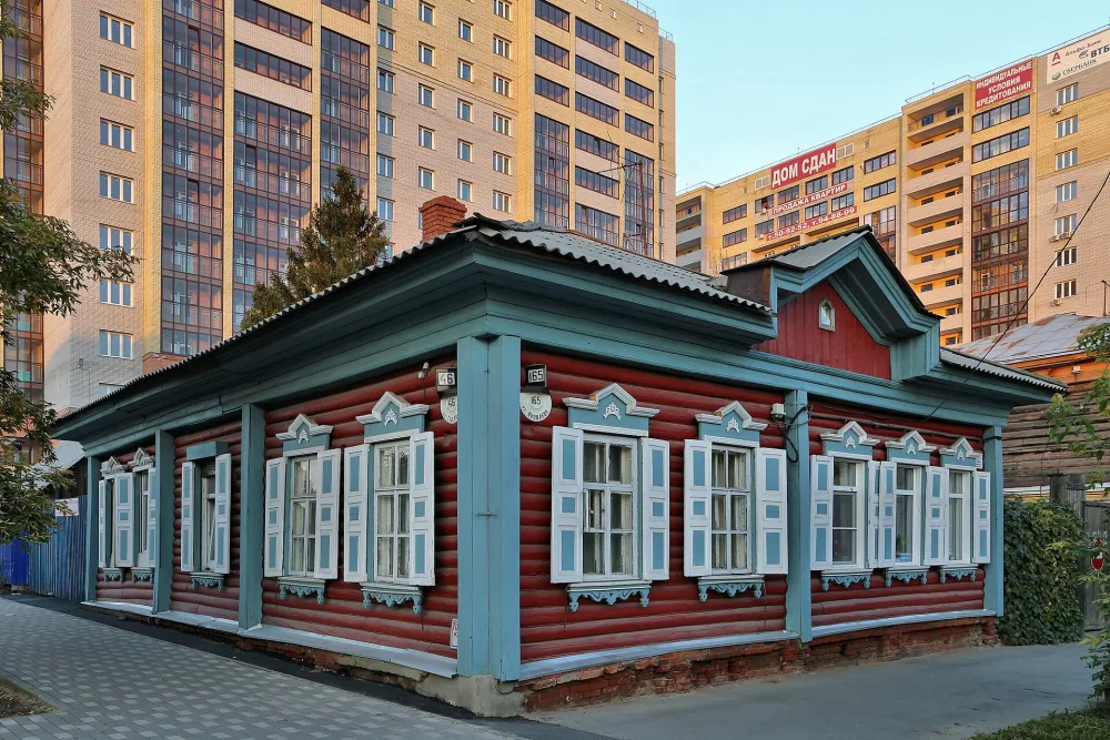 Жилой дом (Омск)