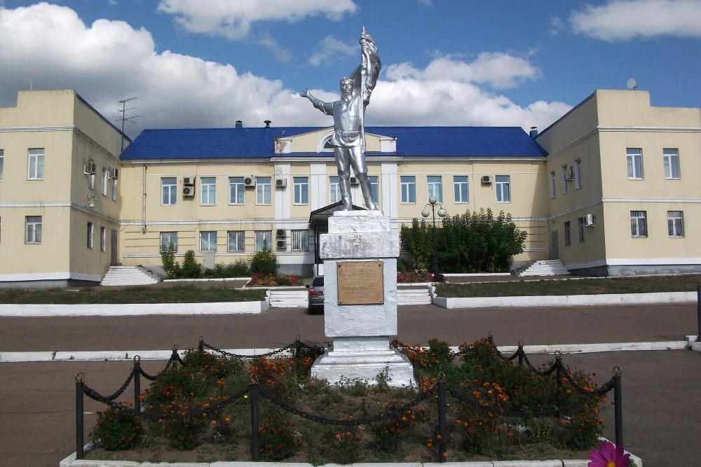 Памятник красногвардейцам-железнодорожникам, погибшим в борьбе за власть Советов в 1918 г. (Улан-Удэ)