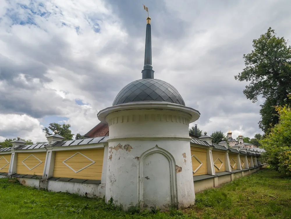 Башни (четыре) (северо-западная башенка) (Оптино)