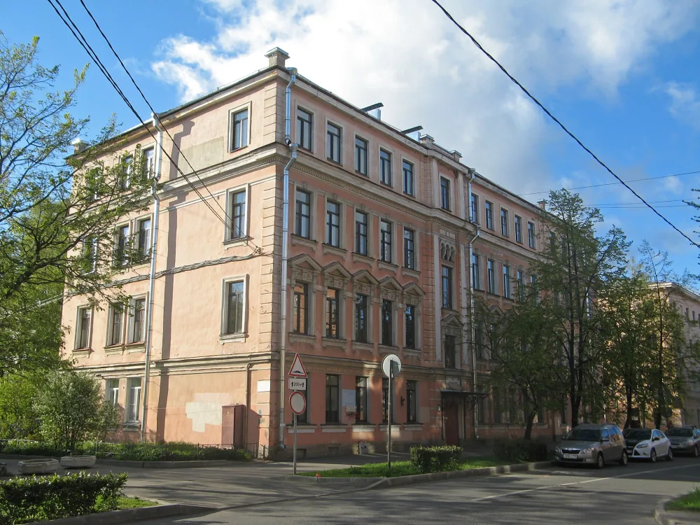 Жилой дом (Кронштадт)