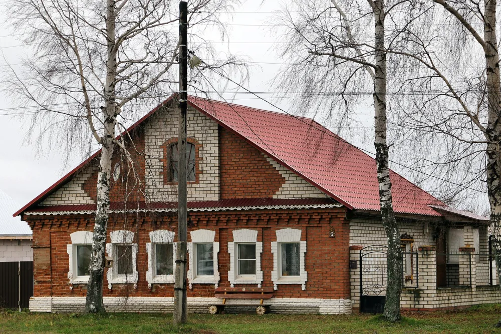 Дом Бахиревых (Крапивье)