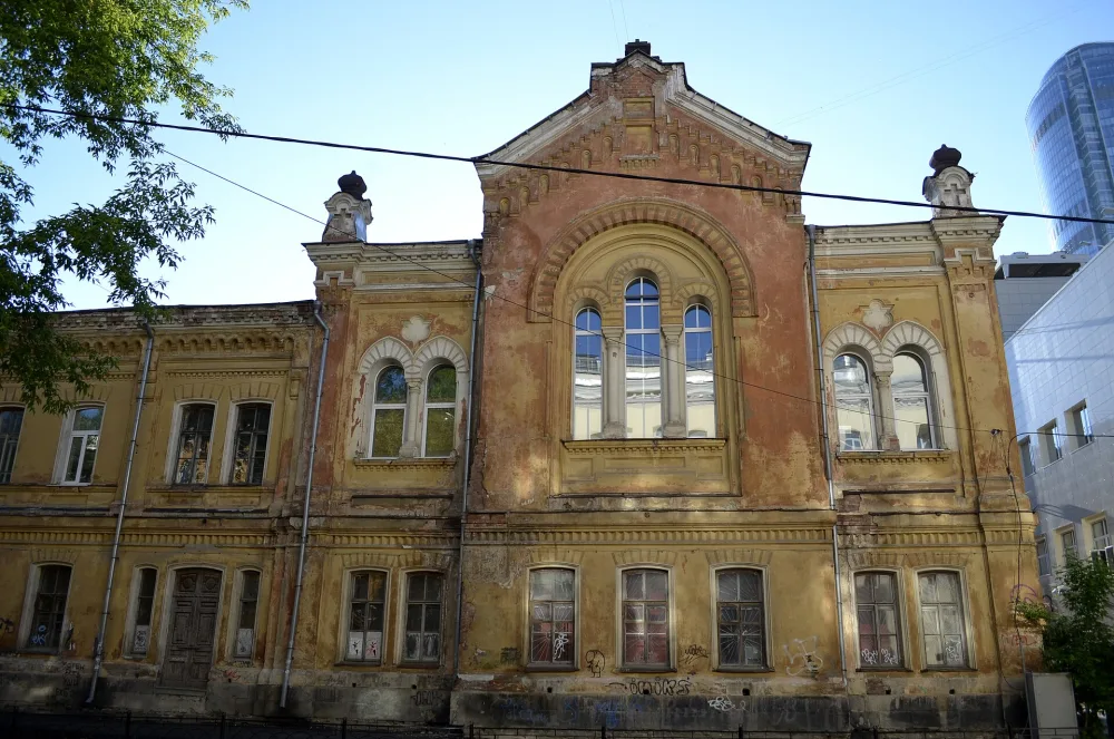 Здание пансиона и церкви Святой Магдалины при первой женской гимназии