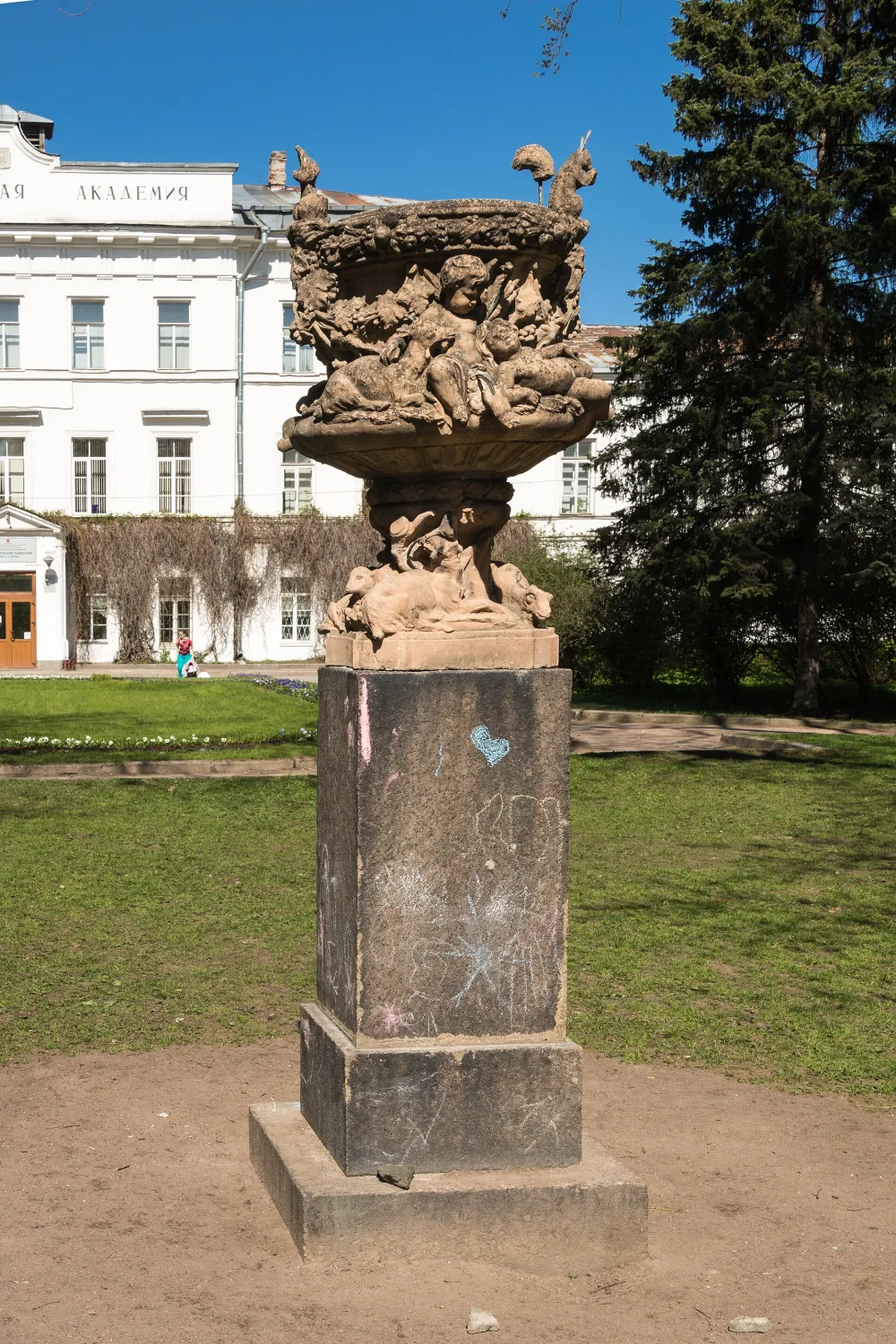 Ваза парковая