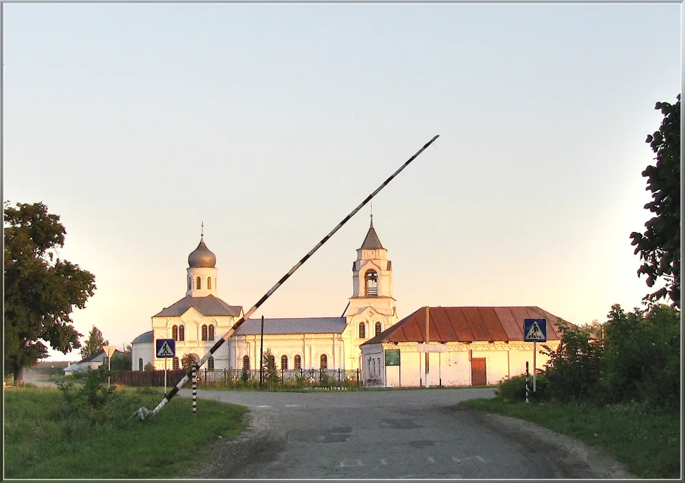 Храм Михаила Архангела (Буховое)