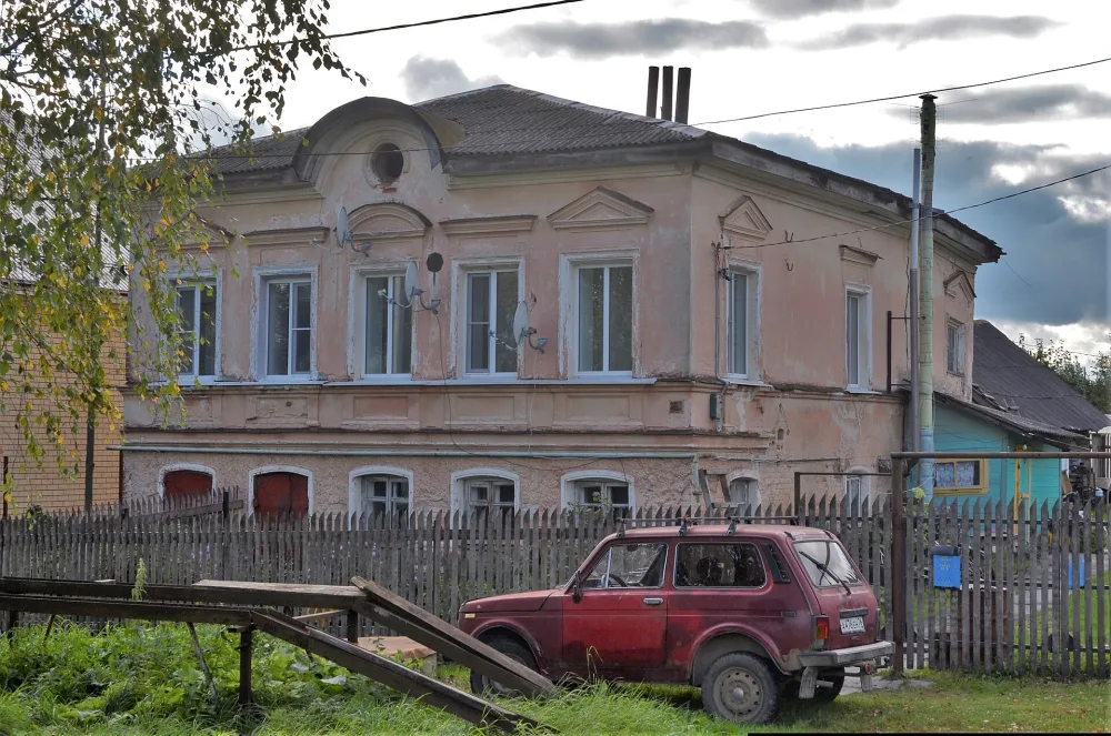 Жилой дом (Вятское)