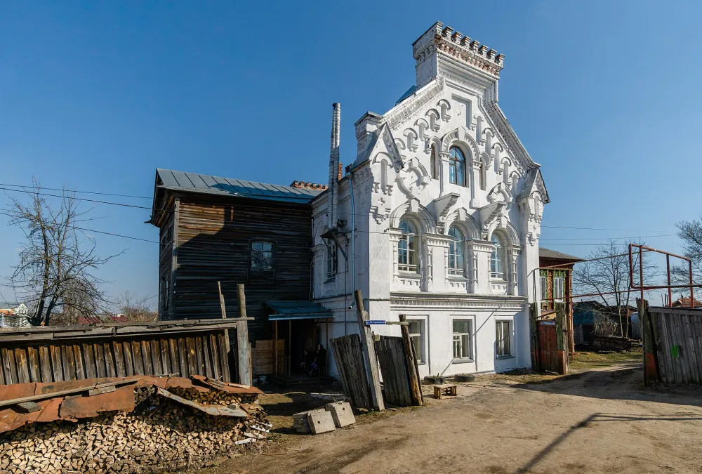 улица Горького 28