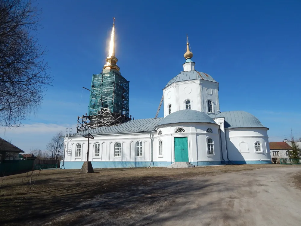 Собор Михаила Архангела с интерьером (Карачев)
