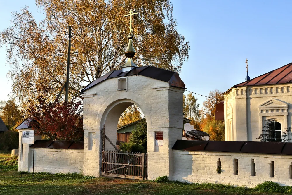 Ограда церковная (Антилохово)
