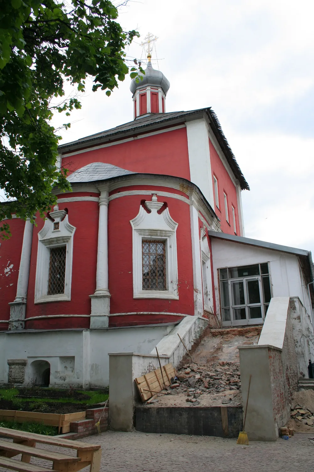 Церковь Воскресения в Пленицах.