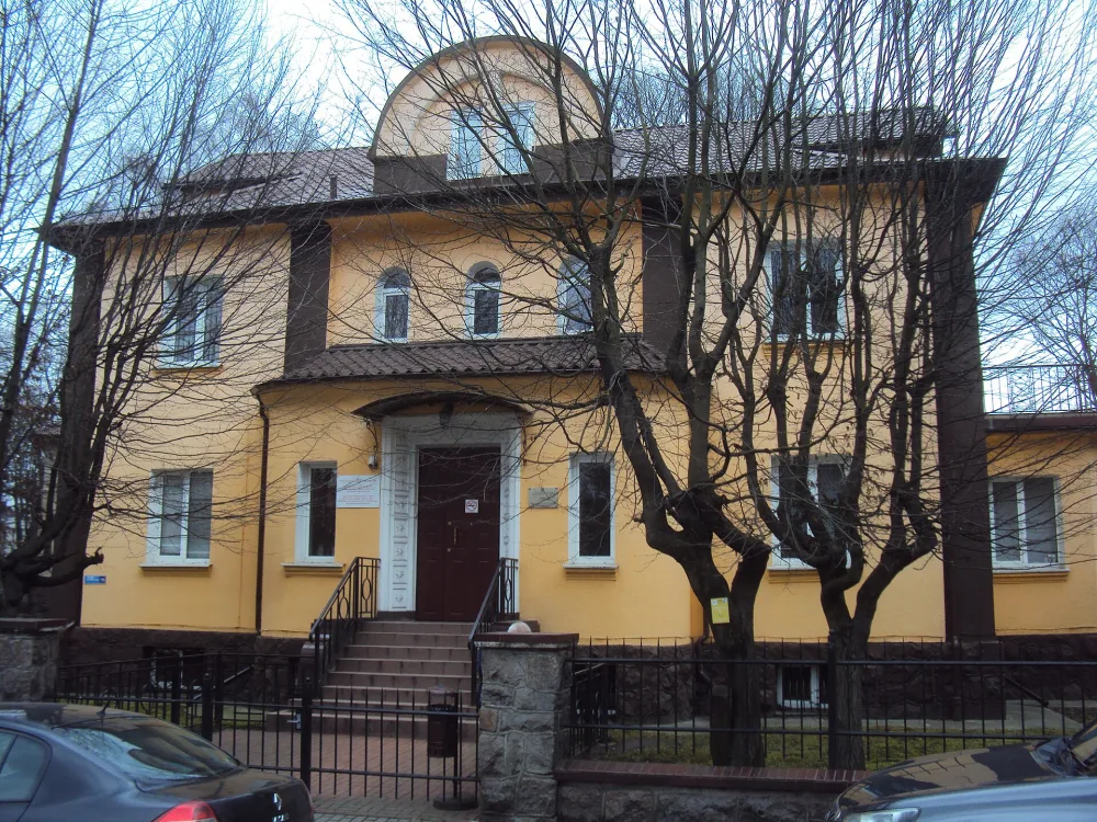 Улица Кутузова 11