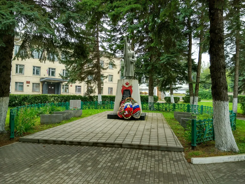 Братская могила советских воинов, погибших в годы Великой Отечественной войны (Белёв)