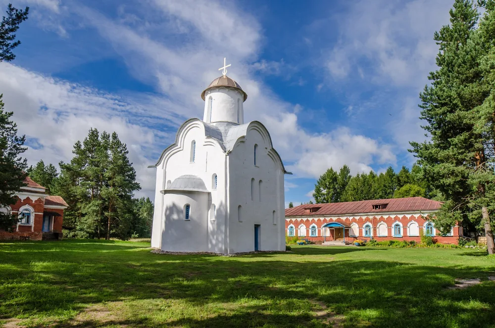 Церковь Рождества Богородицы (Перынский скит)