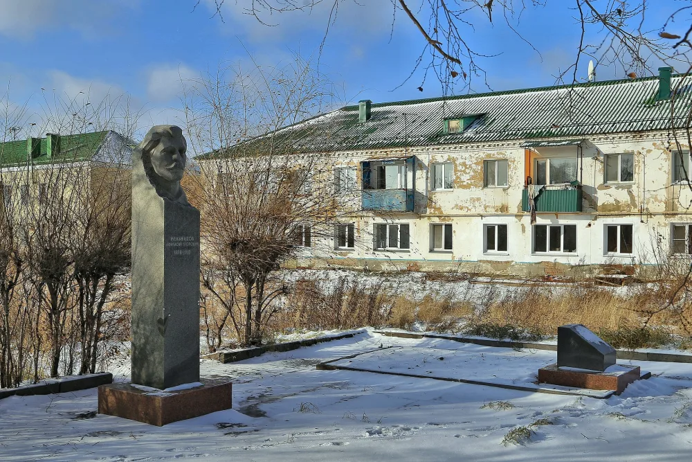 Могила А.Г. Мельникова, первого председателя Черлакского совета казачьих депутатов (Черлак)