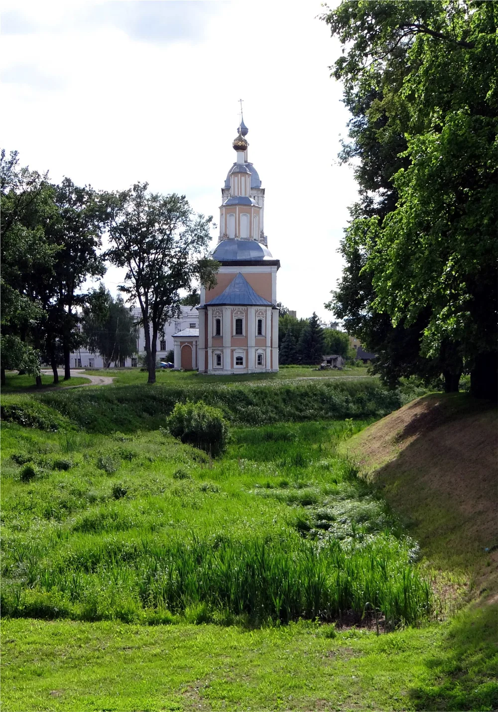 Валы и рвы Угличского кремля (Углич)