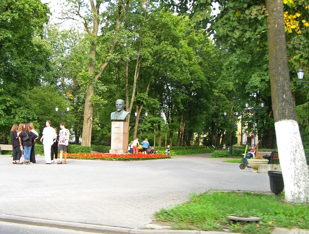 Бюст В.И. Ленина (Гатчина)