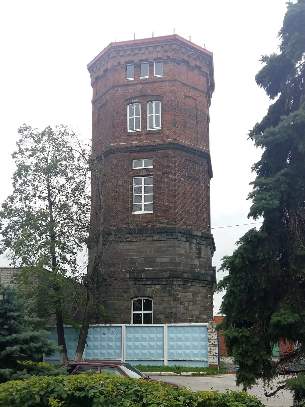 Пристанционная водонапорная башня (Тюмень)