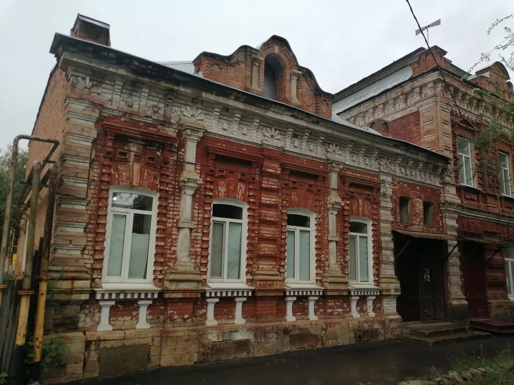 Особняк купца П.И. Жаломского (Оренбург)