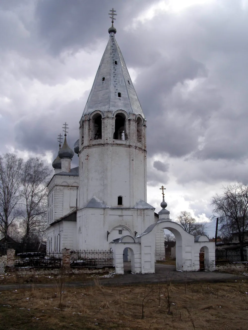 Ограда с воротами (Осипово)