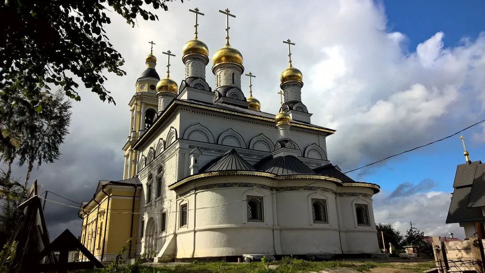 Михаило-Архангельский храм в Михайловской Слободе