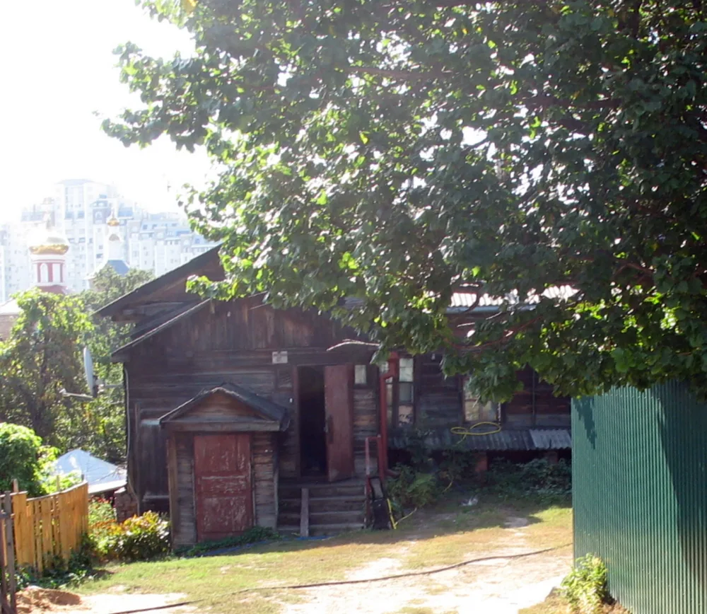 Флигель