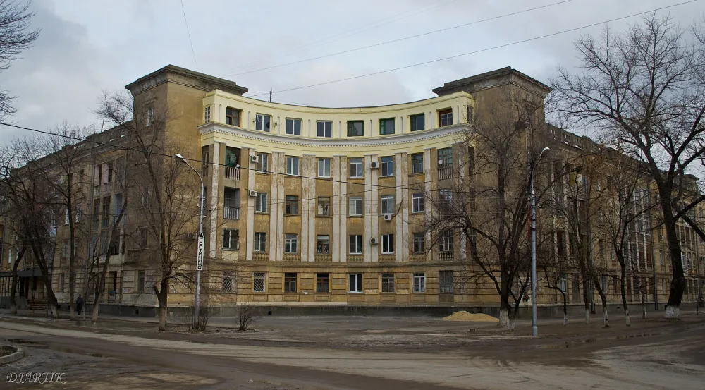 Жилой дом завода № 91 (Кировский район)