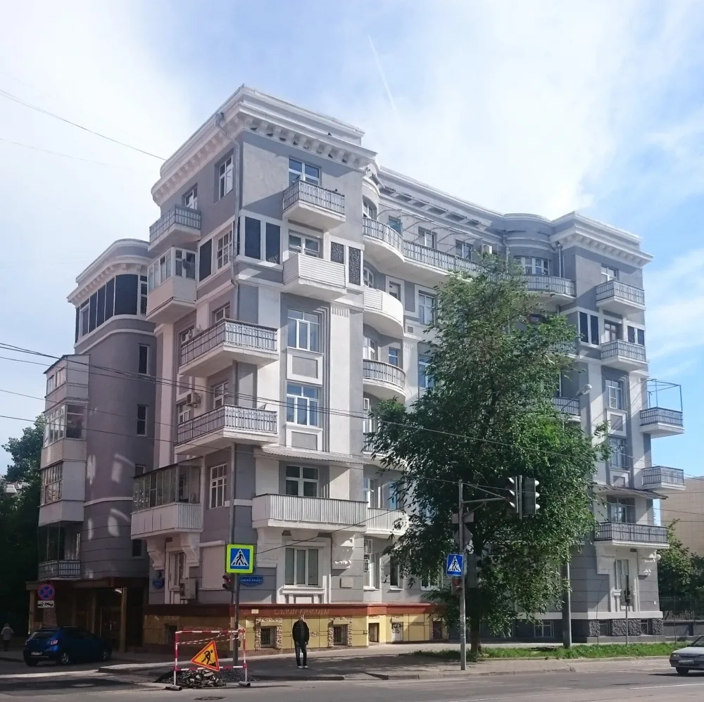 жилой дом эпохи постконструктивизма