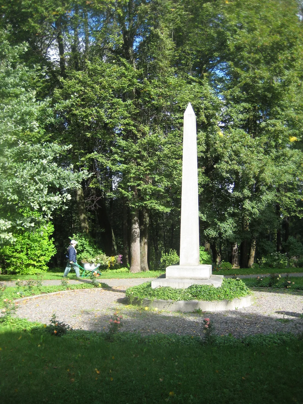 Обелиск в память М.Ю. Лермонтова (посёлок санатория «Мцыри»)