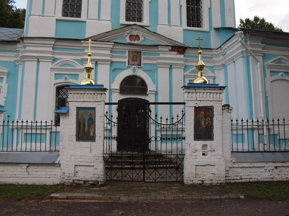 Ограда с воротами (Дмитров)