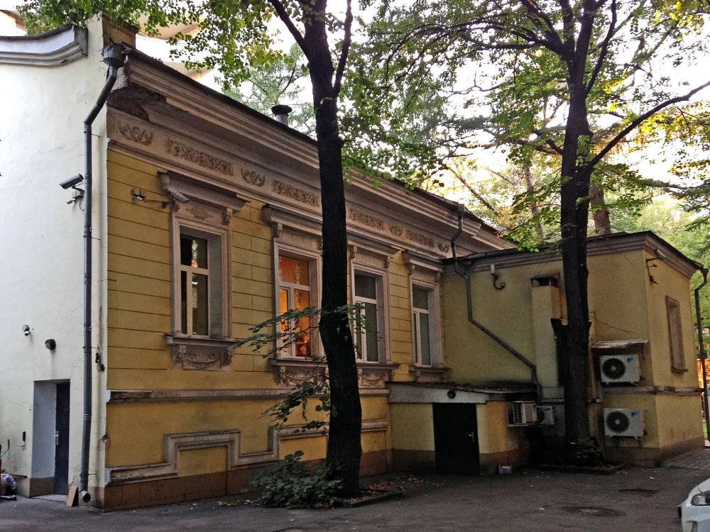 улица Константина Симонова 2А