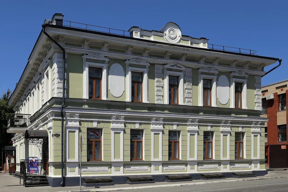Здание бывшего коммерческого училища (дом Липатникова) (Омск)