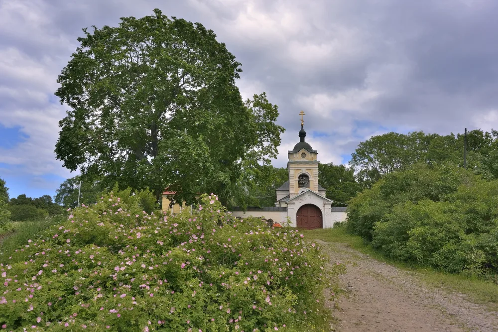 Казанский скит (о. Коневец)