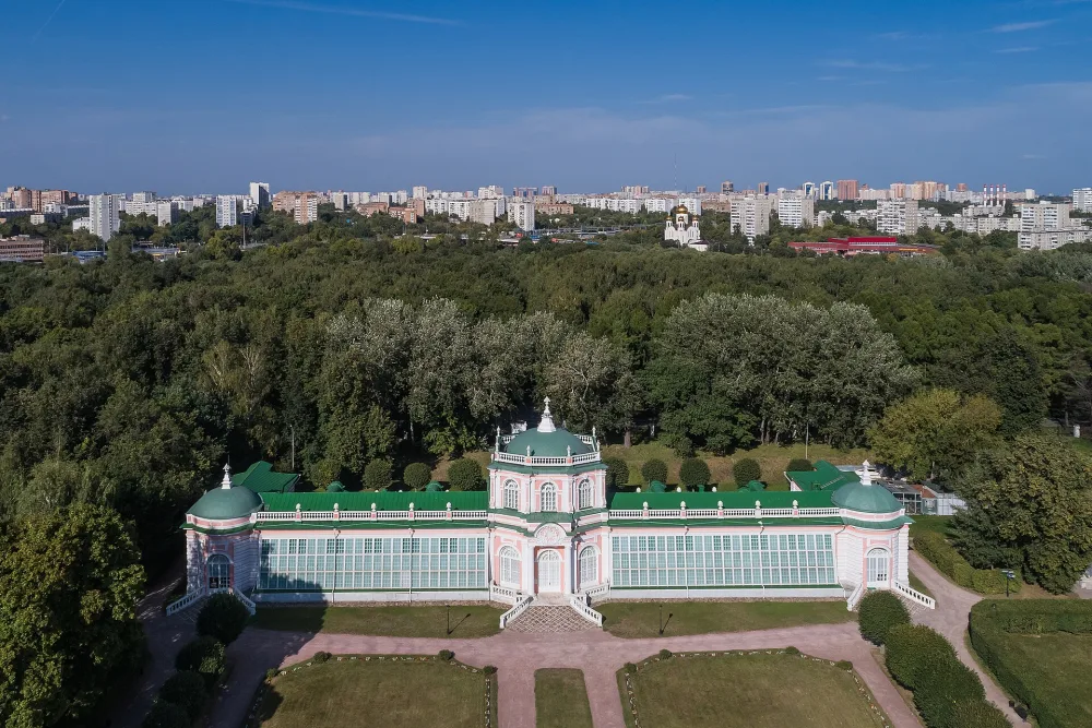 Большая каменная оранжерея в Кусково