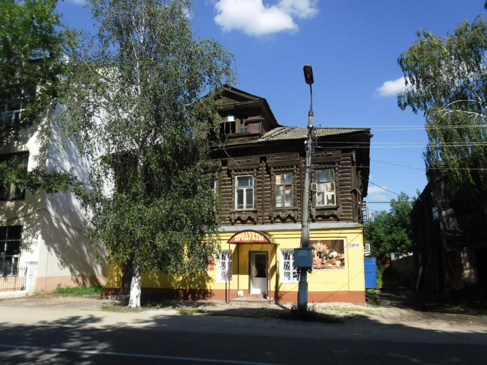 Жилой дом (Белоомут)