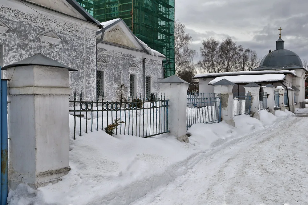 Ограда с воротами (Покров)