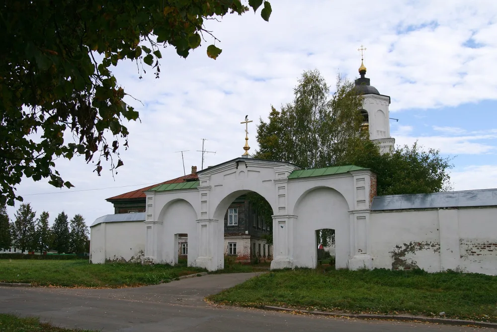 Стены и башни (Суздаль)