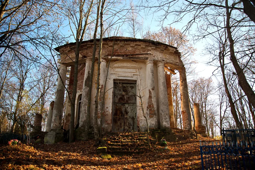 Спасская церковь (Александрово)