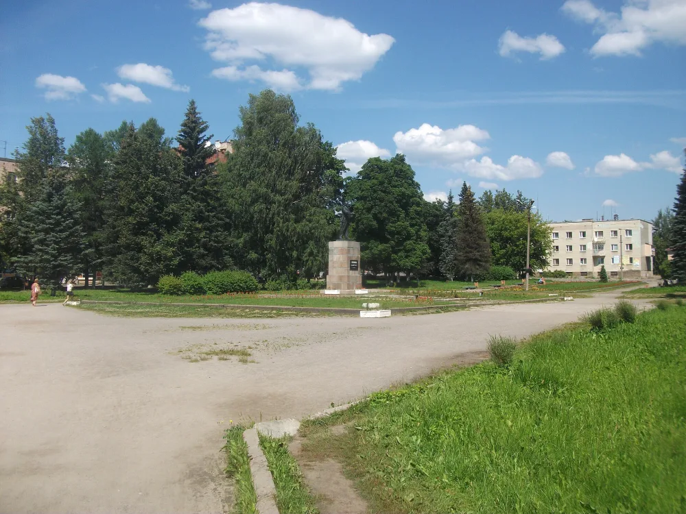 Памятник В.И. Ленину (Луга)