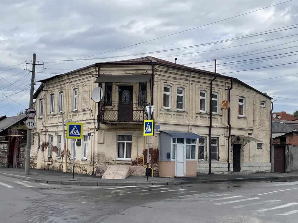 Дом семьи Газдановых, откуда вышли видные представители осетинской интеллигенции