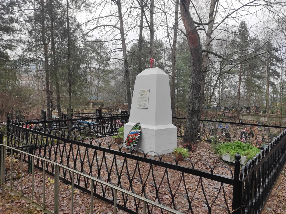 Братская могила красноармейцев, погибших в 1919 г. в борьбе с белогвардейцами (Шлиссельбург)